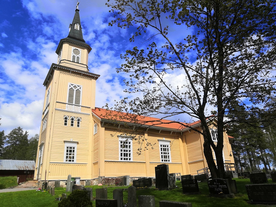 Kuvassa Karjalan kirkko.